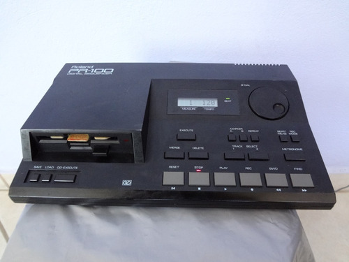 Roland  Pr-100 Digital Sequencer.