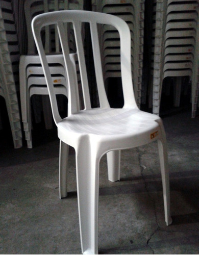 Cadeira Plastica Usada