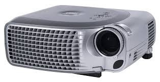 Proyector Dell 1200 , 2000 Lumens Exelenete Equipo