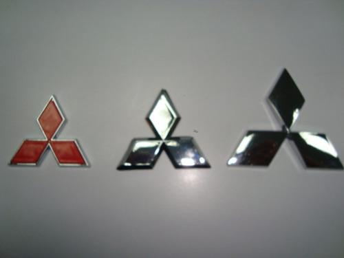 Emblema Mitsubishi Cromado  Foto 3