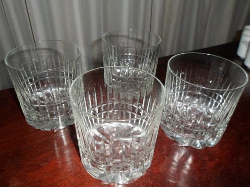565- Juego De 4 Vasos De Whisky Cristal Tallado Oferta