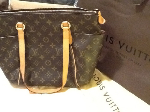 Totally Pm. Louis Vuitton. Como Nueva Original Codigo Sd5009