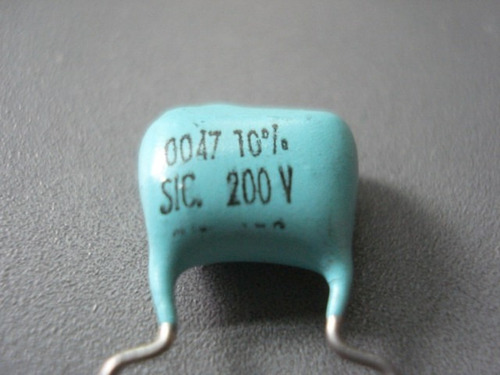 0.0047 X 200 Volt Capacitor Poliester Mallory Lote De 100