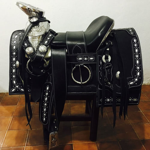 Montura O Silla Fina Vaqueta Con Acero Charra Caballo Montar