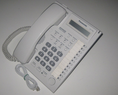 Telefono Panasonic Kx-t7730 Sin Base + 2 Tels Kx-ts500 