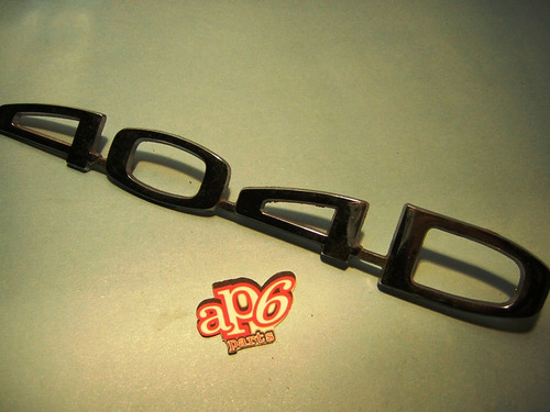 Peugeot 404 - Insignia 404d  Trasera Metalica Nueva !!!!!! Foto 2