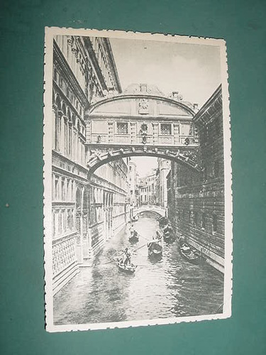 Postal Postcard Italia Venecia Gondolas Ponte Sospiri B&negr
