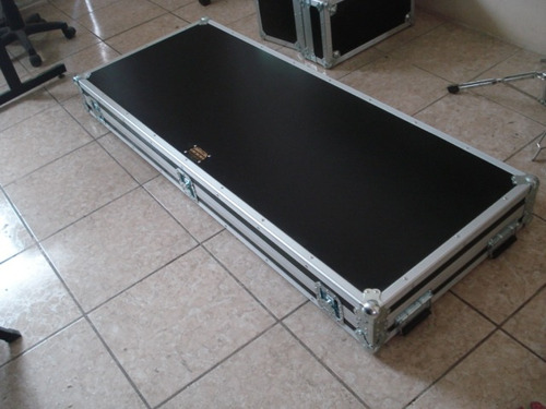 Case Para Zinte Roland Juno Gi $ 3.400