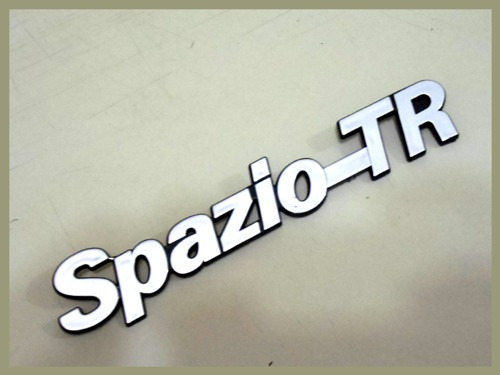 Insignia Fiat 147 Spazio Vivace Uno Tipo Foto 2