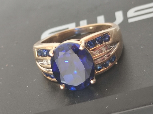Anillo De Oro 10k Con Chispas De Diamante Y Piedras Azules