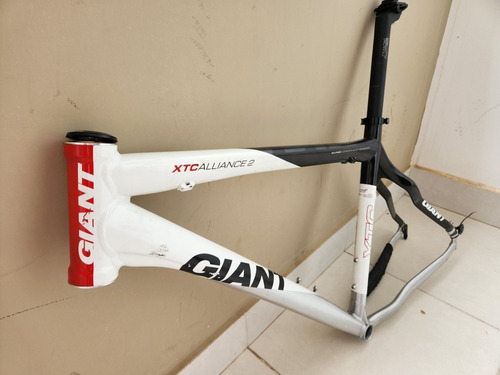 Quadro Giant Xtc Aliance Carbon / Alu 26