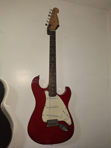 Guitarra Stratocaster Giannini