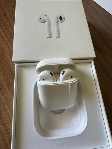 Apple AirPods (2a Geração) Com Estojo Wireless - Original