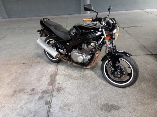 SUZUKI GS 500