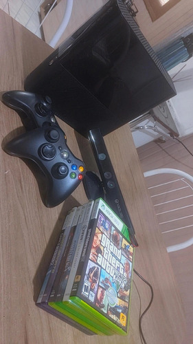  Xbox 360 Slim+ 2 Controles Sem Fio + Kinect + 6 Jogos E Hd 