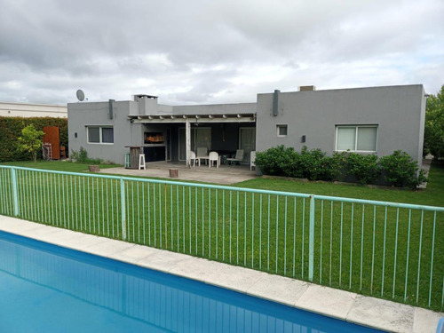 Casa En Venta En El Barrio Lagos Del Norte | Don Torcuato | Tigre