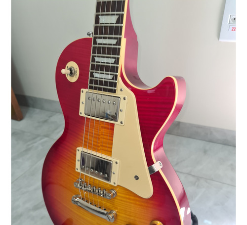 Guitarra EpiPhone Les Paul Standard Plus Top + Hard Case