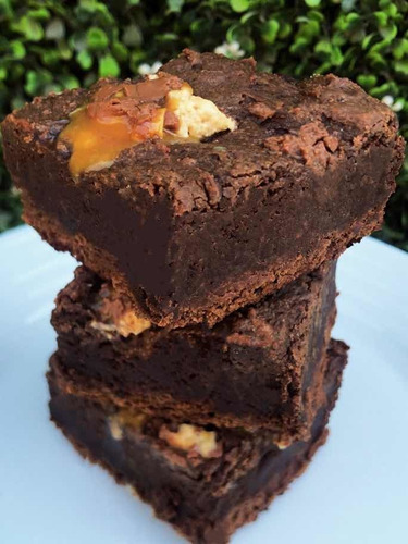 Brownies Fudge Chocolate Snickers Con Cacahuate Pastel