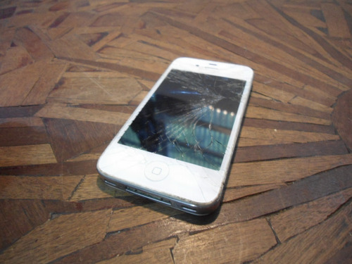 Sucata iPhone 4s - Não Liga - Para Retirada De Peças