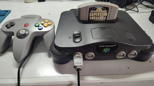 Nintendo 64 + Superstar Soccer64 + 1 Controle E Cabos Originais
