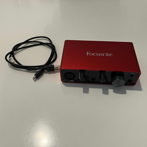 Interfaz De Audio Focusrite Scarlett Solo 3ra Generación