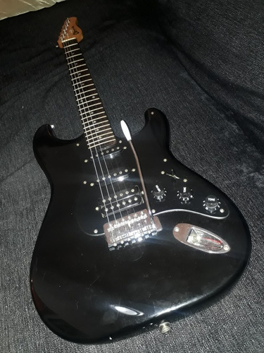 Guitarra Charvel Stratocaster Japon De Los 90 Permuto