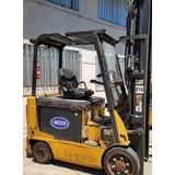 Autoelevador Electrico Cat 2500 Kg 4,5 M No Trae Desplazador