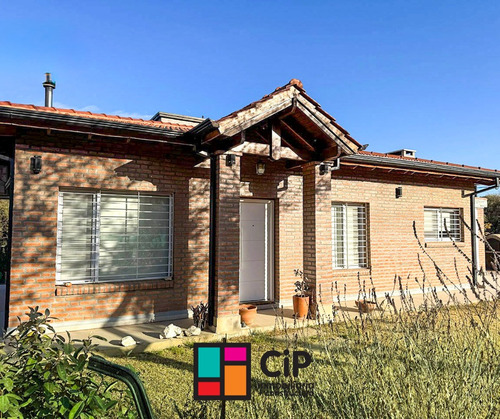 Venta De Casa Con Piscina En Carpintería