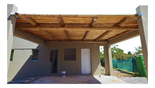 Pergola De Postes Madera Impreg,cañas Y Chapa Instalada ,m2