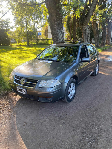 Volkswagen Bora 1.9 Trendline 2011 Tdi 100cv 