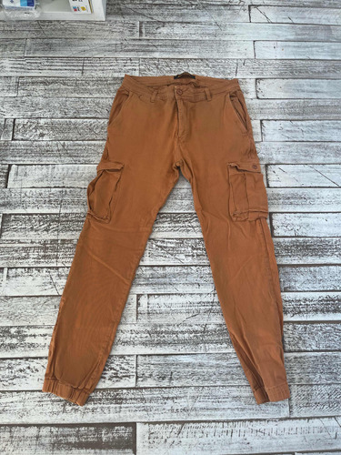 Pantalón Cargo Kaki Con Puño