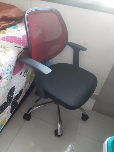 Silla Para Escritorio Ejecutiva Con Brazos / Negro Y Rojo