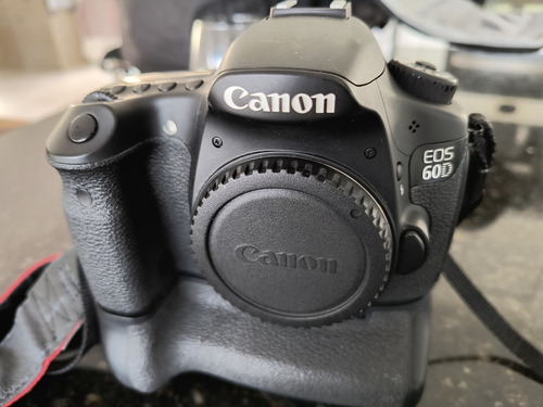 Canon Eos 60d Body + Grip Canon + 2 Baterias + Cargador