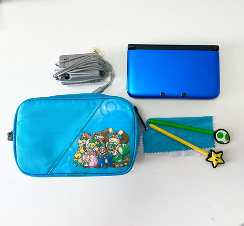 Nintendo 3ds Xl Azul - Com Estojo Do Mario Bros - Carregador E Memória 4g