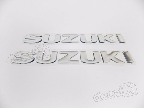 Emblema Resinado Tanque Suzuki Cromado Foto 3