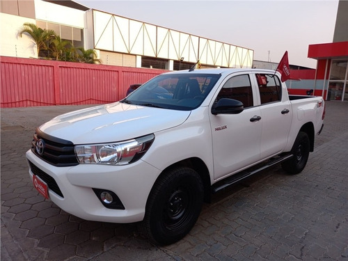 TOYOTA HILUX 2.8 STD 4X4 CD 16V DIESEL 4P MANUAL