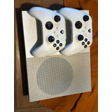 Xbox One S 1tb Con Dos Controles Y  7 Juegos 4 Meses De Uso