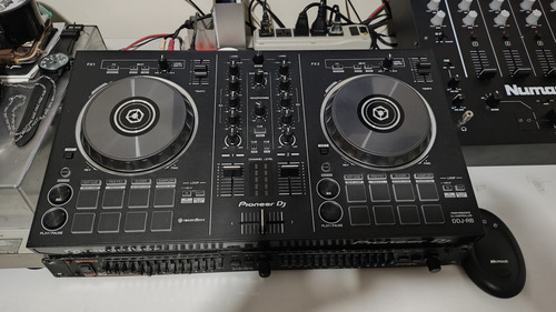 Controladora Pioneer Ddj-rb. 