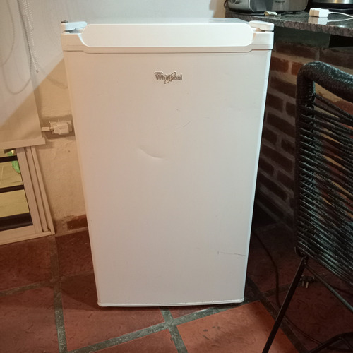 Heladera Frigobar Whirlpool 117 Litros ,como Nueva