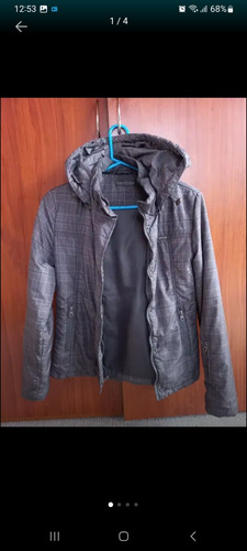 Chaqueta Impermeable Talla S Con Capota Marca Chevignon 