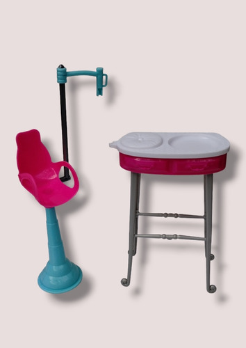 Kit Cadeira E Trocador Boneca Barbie - Usado