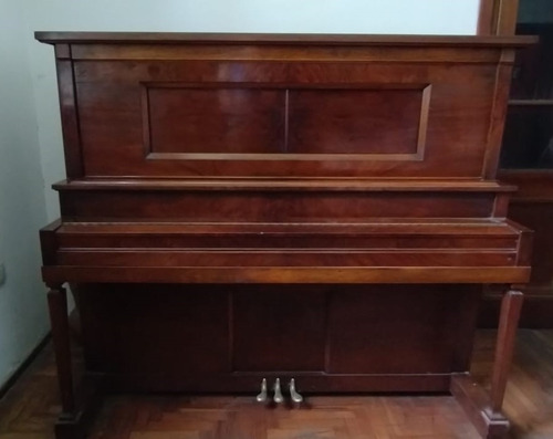 Piano De Pared