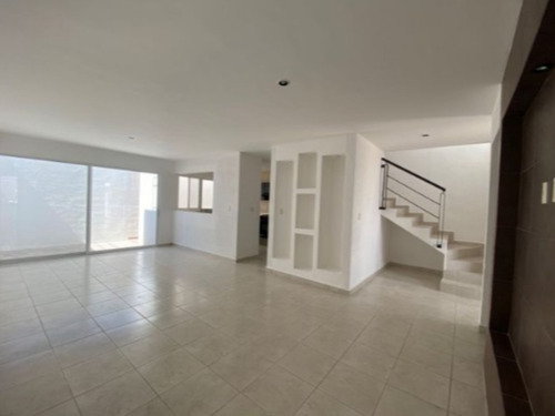 Vendo Casa En Calz, Navarra, Residencial Alcazar!!!204 - Imagen 2