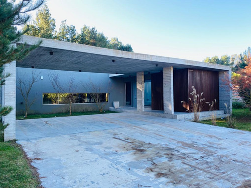 Casa En Venta Costa Esmeralda, Golf. Cuatro Ambientes - Imagen 4
