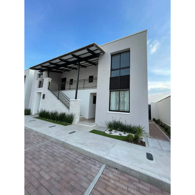 Departamento Duplex En Venta Planta Baja En Torre De Piedra En El Refugio