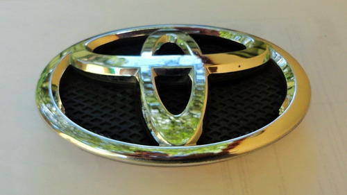 Emblema Parrilla Toyota Yaris 2 Puertas Mide 15x10 Cms Foto 3