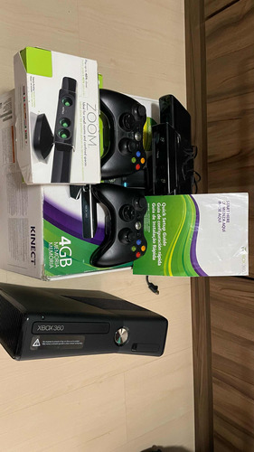 Xbox 360 Na Caixa + 2 Controles + Kinect + 18 Jogos