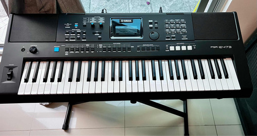 Teclado Yamaha Psr E473 Impecable