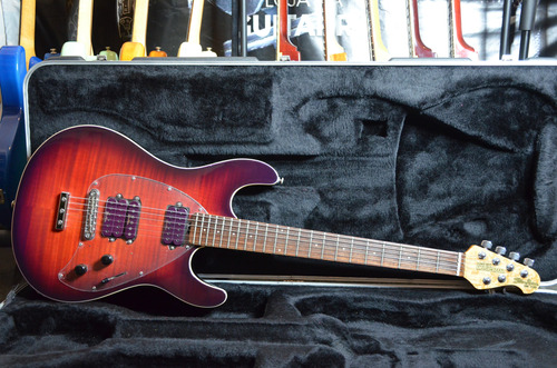 Guitarra Music Man Steve Morse Y2d - Solar Flare