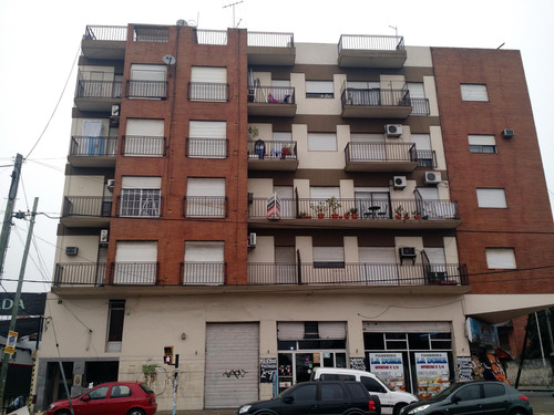 Depto 3amb Sobre Avenida Zona Comercial